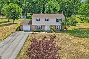 17 Terrace Hill Rd, Pine Grove, PA 17963 - Photo 2