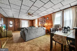 16 Laurel St, Pine Grove, PA 17963 - Photo 4