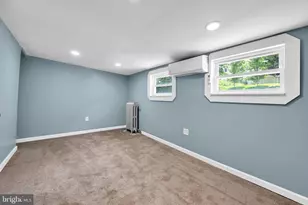 216 W Bacon St, Pottsville, PA 17901 - Photo 20
