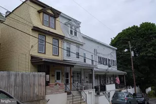 117 Lombard St, Tamaqua, PA 18252 - Photo 2