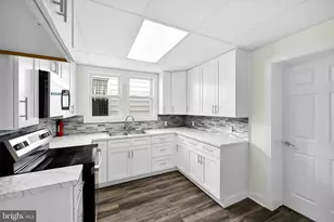 205 S Schuylkill Ave, Shenandoah, PA 17976 - Photo 8