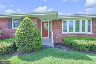 1004 Maple St, Pottsville, PA 17901 - Photo 12