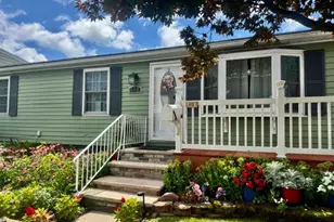 418 S Broad Mountain Ave, Frackville, PA 17931 - Photo 1