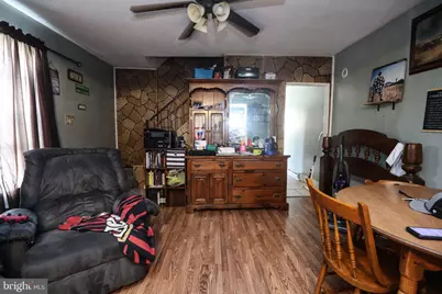 23 N Broad Mountain Avenue, Frackville, PA 17931 - Photo 4