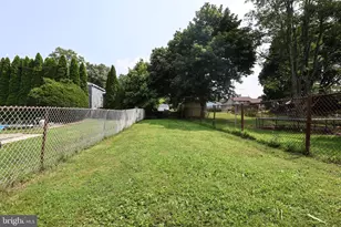 23 N Broad Mountain Ave, Frackville, PA 17931 - Photo 12