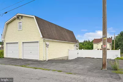 408 E Railroad Avenue, New Ringgold, PA 17960 - Photo 26