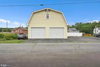 408 E Railroad Avenue, New Ringgold, PA 17960 - Photo 28