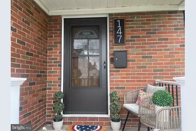 147 S Wylam Street, Frackville, PA 17931 - Photo 2