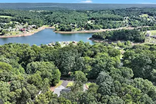 1800 Crazy Horse Dr, Auburn, PA 17922 - Photo 2