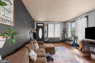 230 N 2nd St, Auburn, PA 17922 - Photo 6