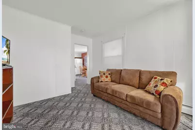 135 Broad Street, Saint Clair, PA 17970 - Photo 8