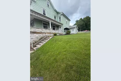 1015 E Grand Avenue, Tower City, PA 17980 - Photo 2