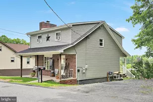 18 Bungalow St, Lavelle, PA 17943 - Photo 6