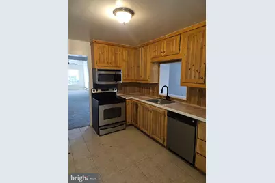 238 N Nicholas Street, Saint Clair, PA 17970 - Photo 4
