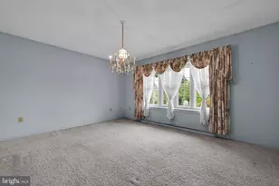 1323 Mahantongo St, Pottsville, PA 17901 - Photo 6