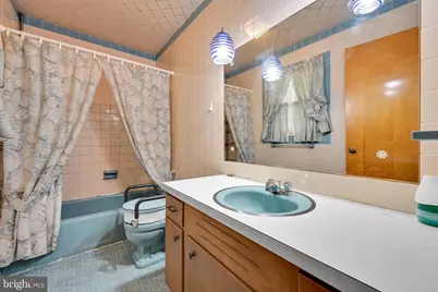 1323 Mahantongo Street, Pottsville, PA 17901 - Photo 24