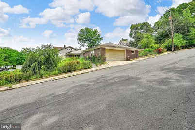 1323 Mahantongo Street, Pottsville, PA 17901 - Photo 4