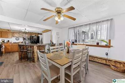 212 W Walnut Street, Pottsville, PA 17901 - Photo 6