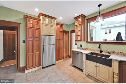 1805 Mahantongo Street, Pottsville, PA 17901 - Photo 32