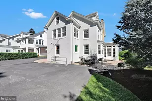 1805 Mahantongo St, Pottsville, PA 17901 - Photo 6