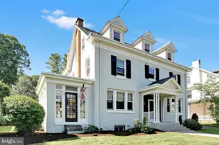 1805 Mahantongo St, Pottsville, PA 17901 - Photo 4