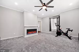 999 E Norwegian St, Pottsville, PA 17901 - Photo 2