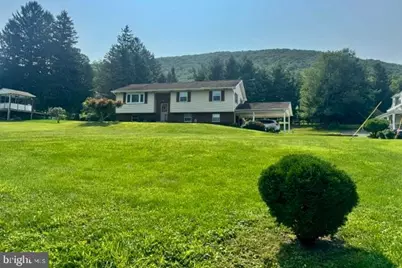 302 E Wyncoop Avenue, Gordon, PA 17936 - Photo 2