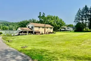 302 E Wyncoop Ave, Gordon, PA 17936 - Photo 12