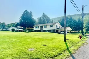 302 E Wyncoop Ave, Gordon, PA 17936 - Photo 10