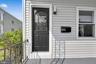 30 N Center St, Frackville, PA 17931 - Photo 8