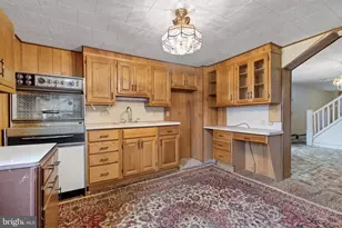 17 S Logan St, McAdoo, PA 18237 - Photo 8