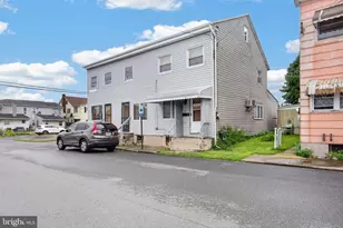 17 S Logan St, McAdoo, PA 18237 - Photo 1