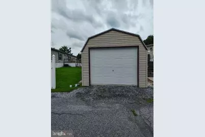 2 A Genesis Boulevard, New Ringgold, PA 17960 - Photo 8
