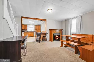 217 N Center St, Frackville, PA 17931 - Photo 6