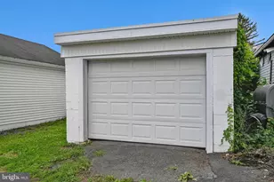 217 N Center St, Frackville, PA 17931 - Photo 24