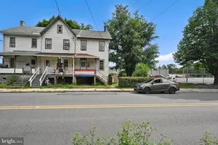 40 N Tulpehocken St, Pine Grove, PA 17963 - Photo 4