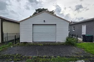 127 S Broad Mountain Ave, Frackville, PA 17931 - Photo 4