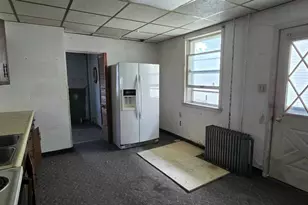127 S Broad Mountain Ave, Frackville, PA 17931 - Photo 6