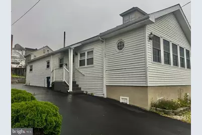 199 Pennsylvania Avenue, Shenandoah, PA 17976 - Photo 2