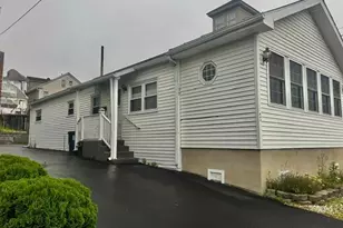 199 Pennsylvania Ave, Shenandoah, PA 17976 - Photo 2