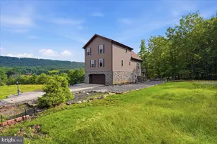 16 Delaware Dr W, North Union Township, PA 18202 - Photo 6