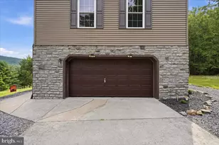 16 Delaware Dr W, North Union Township, PA 18202 - Photo 8