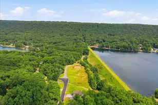 16 Delaware Dr W, North Union Township, PA 18202 - Photo 20