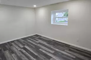 300 W Frack St, Frackville, PA 17931 - Photo 6