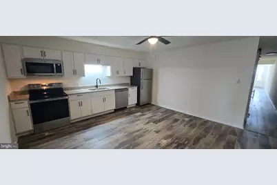 22 S Saint John Street #2ND FL, Schuylkill Haven, PA 17972 - Photo 4
