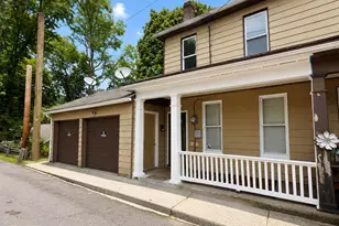 403 Gay St, Tamaqua, PA 18252 - Photo 2