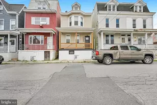 1755 W Norwegian St, Pottsville, PA 17901 - Photo 2
