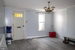 602 Pierce St, Pottsville, PA 17901 - Photo 2