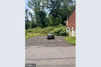 7 Mamies Avenue, Pottsville, PA 17901 - Photo 2