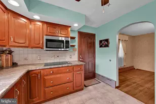 432 E Race St, Pottsville, PA 17901 - Photo 12
